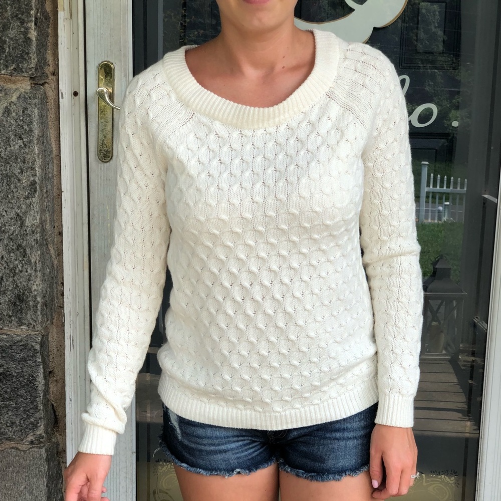 Old Navy cable knit sweater